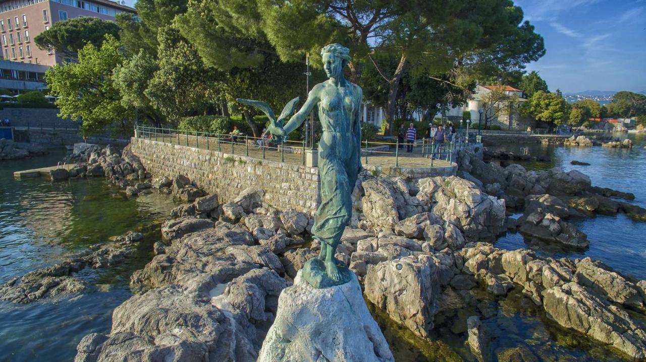 Apartments Matacin With Sea View Opatija Bagian luar foto